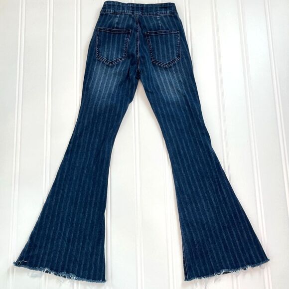 Uniq by Litz Mid Rise Flare Pin Stripe Jeans Size 25 - Picture 3 of 10